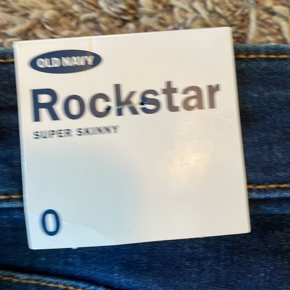 Old Navy Rockstar Skinny Jeans size 0 - Picture 2 of 6
